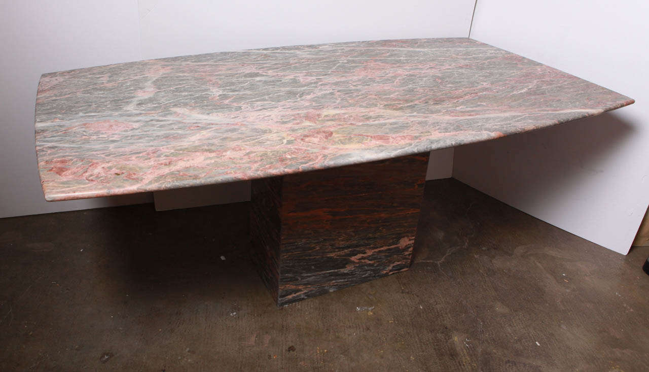 1960's Italian Marble Dining Table In Excellent Condition For Sale In Nashville, TN